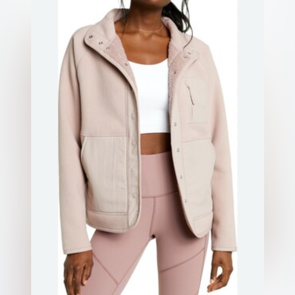 Zella Layer Up Jacket with faux shearling lining sz M